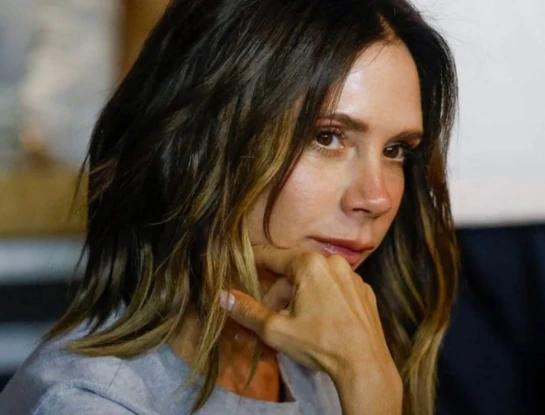 Puntas decoloradas sin daño: qué hace Victoria Beckham para lograrlo
