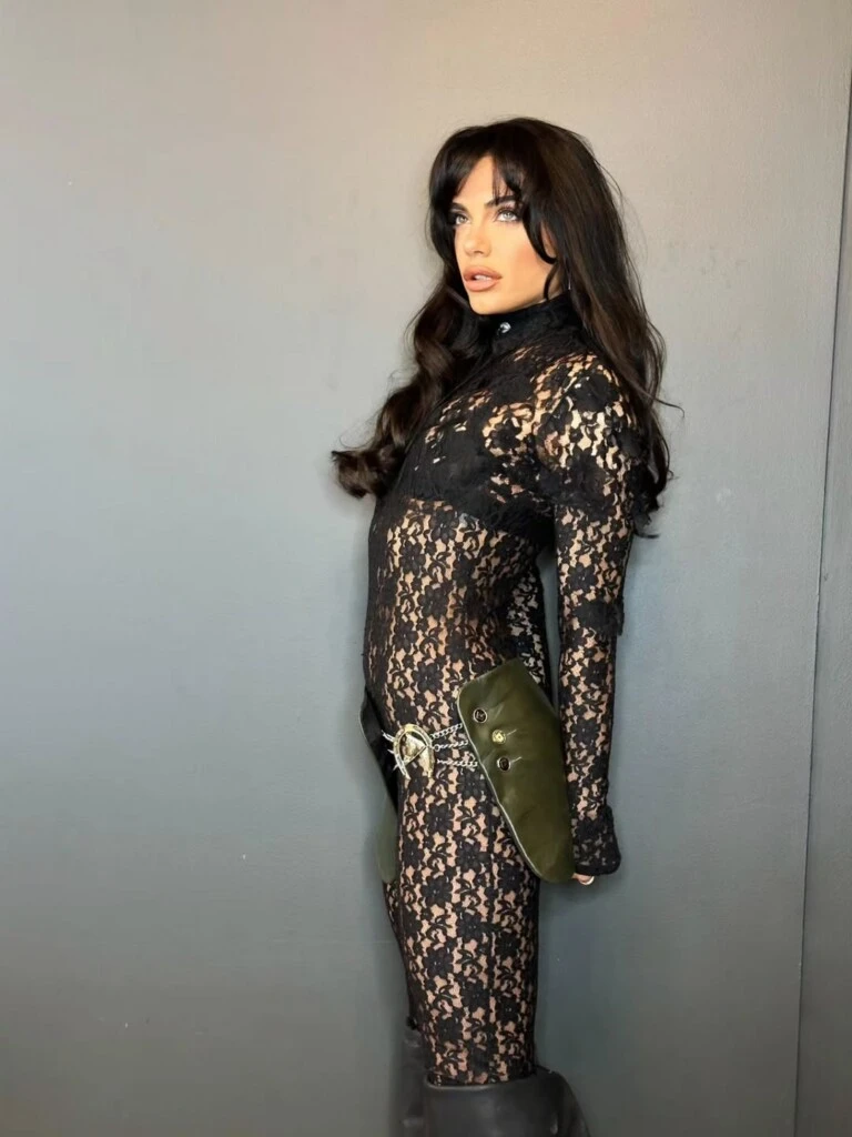 El look de Emilia Attias. Foto: IG