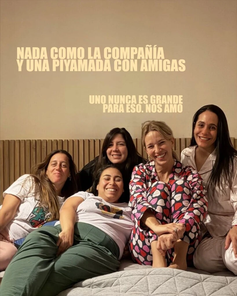A pesar de la nostalgia, Luisana también compartió momentos de disfrute y relajación.