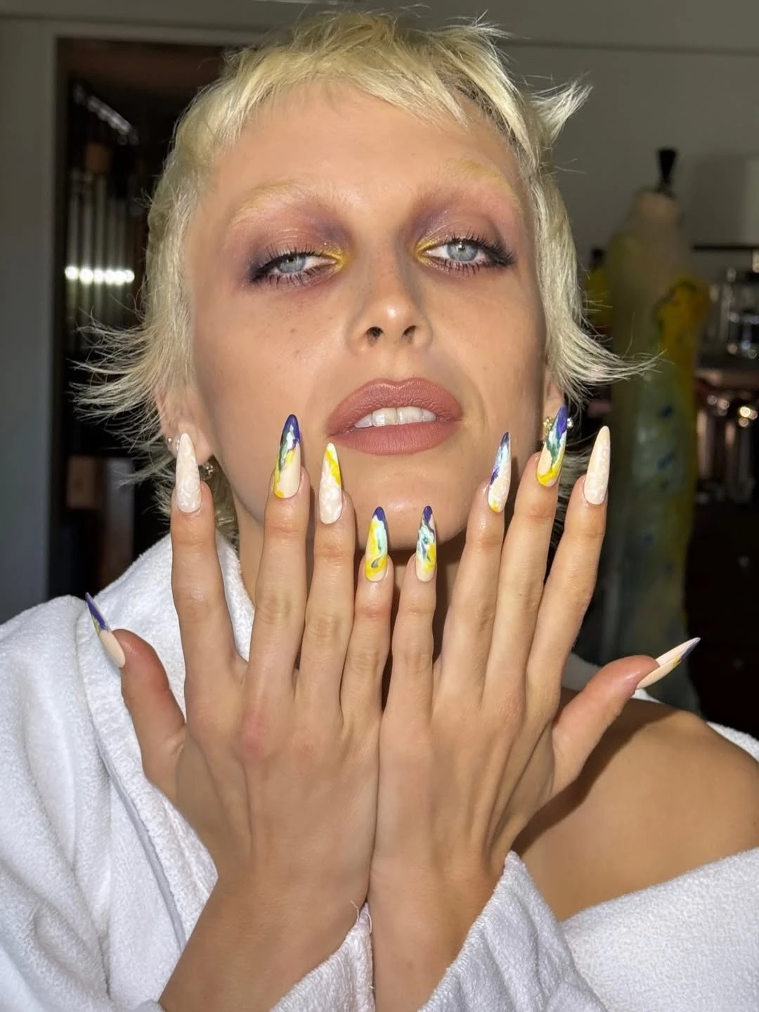 Met Gala 2026: uñas inspiradas en Van Gogh, rubor protagonista y peinados XL, los detalles beauty que impactaron