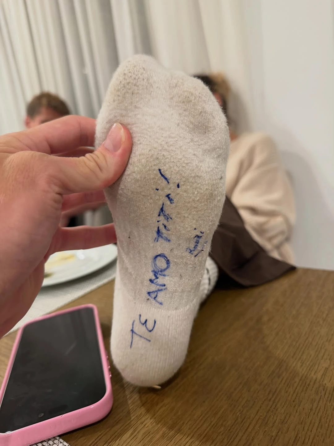 Tini Stoessel reaccionó al posteo de su pareja. "Te amo con mi vida", expresó. Fotos: IG. 