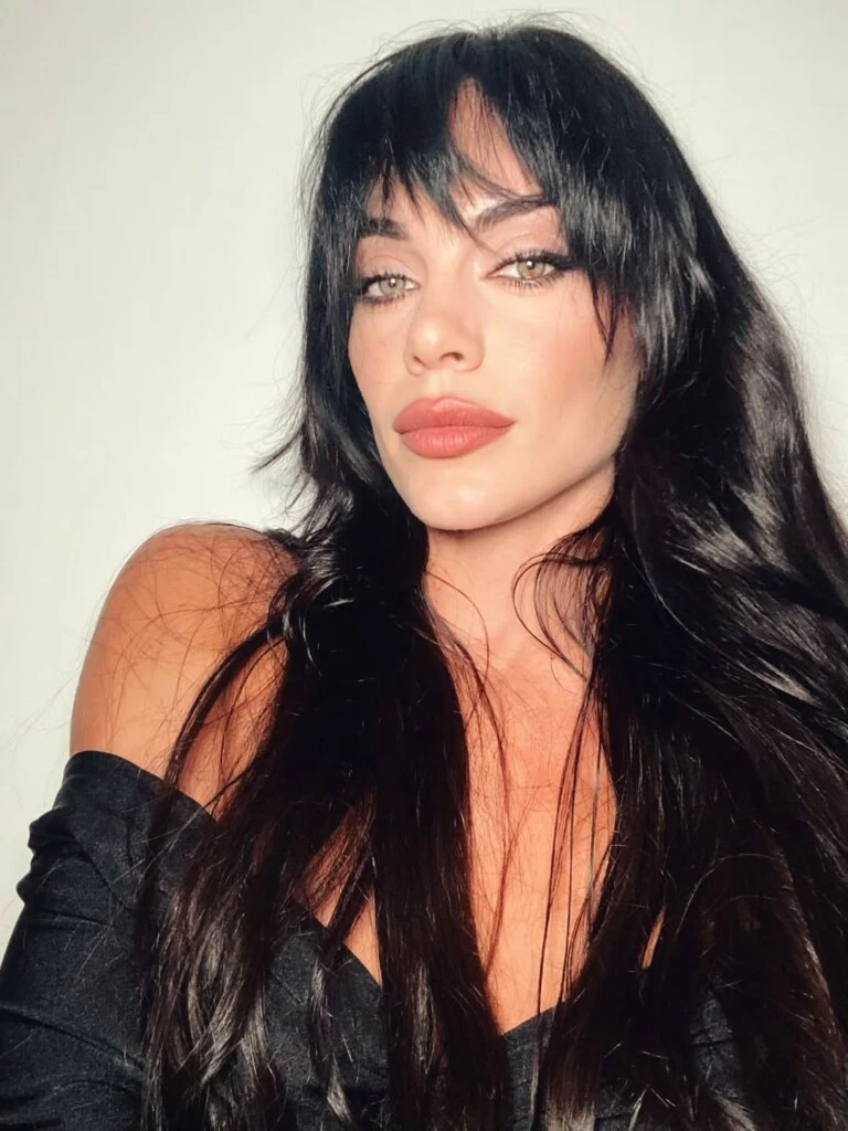 El look de Emilia Attias. Foto: IG
