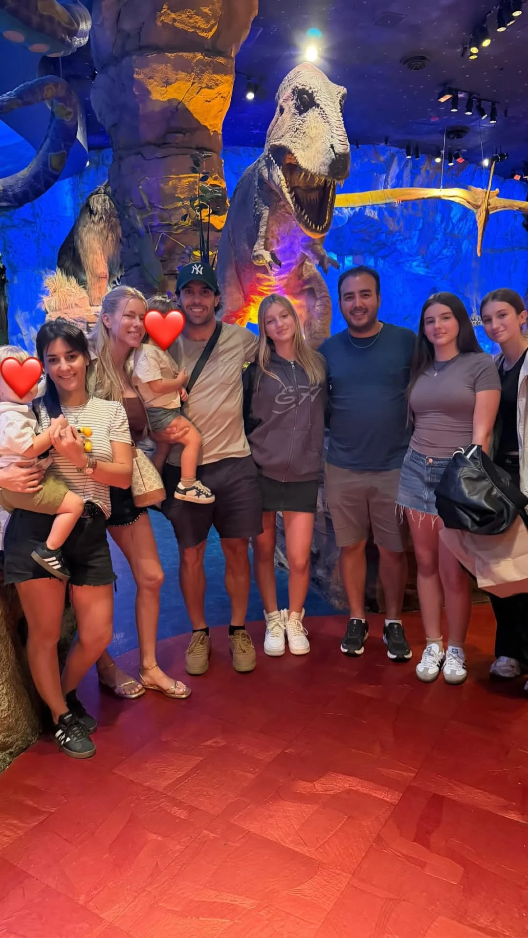 Las fotos del viaje de 15 de Allegra Cubero Nicole Neumann, Manu Urcera y familia disfrutando de Disney 