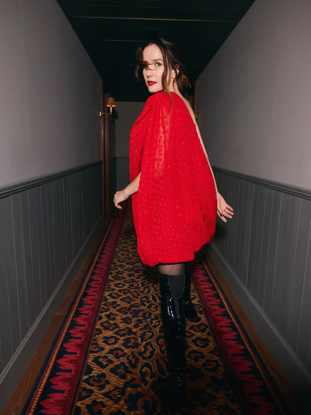 Natalia Oreiro apostó al mini vestido rojo más impactante para presentar su nueva película en Montevideo
