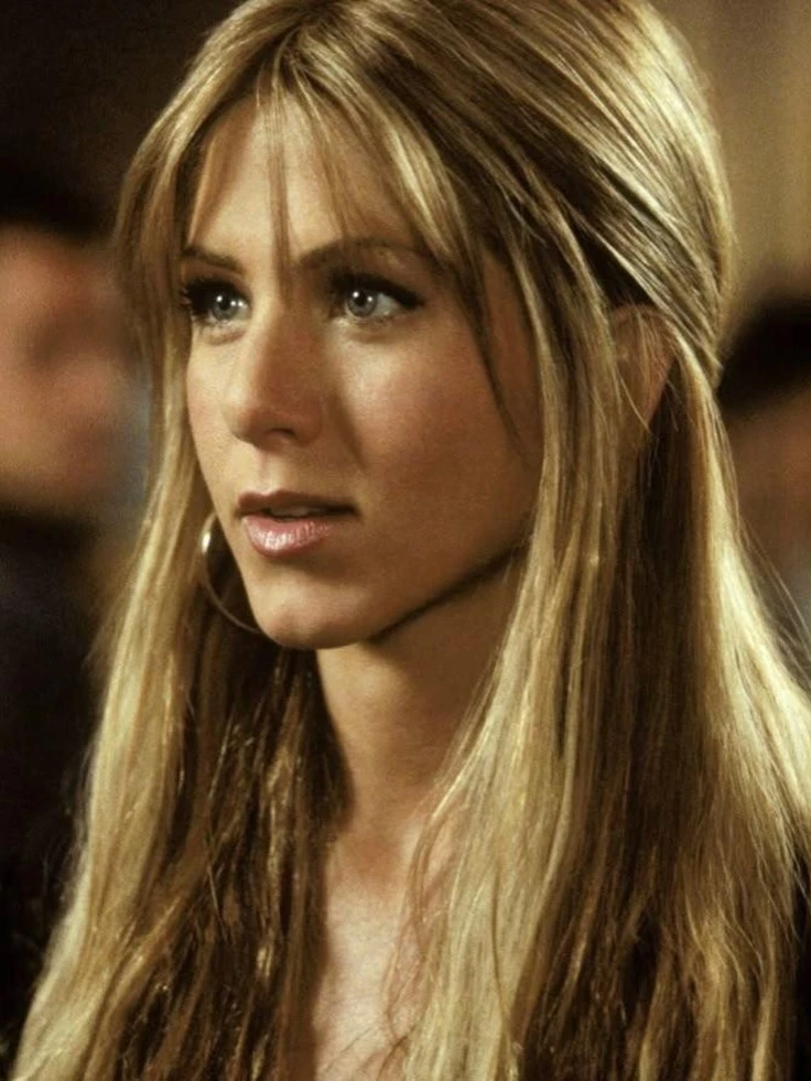 Jennifer Aniston y una ocurrente "advertencia": "Pensá bien antes de cortarte el flequillo"