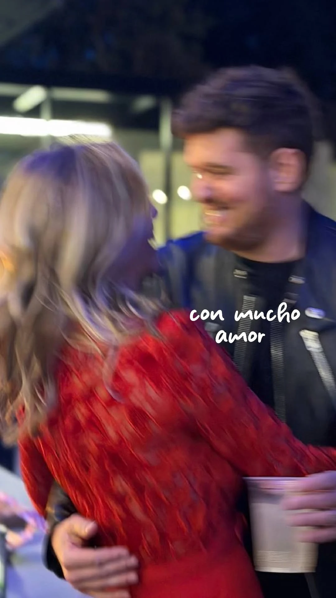 Luisana Lopilato celebró sus 39 con una megafiesta y un impactante look total red