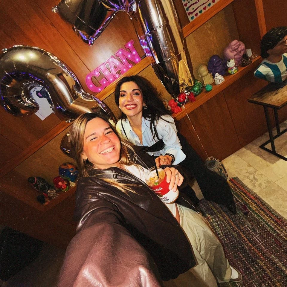 Las fotos del cumpleaños 37 de Gianinna Maradona junto a su familia y amigos