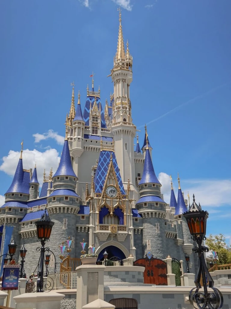 La publicación superó rápidamente los 42.000 “me gusta” y se llenó de mensajes de cariño, felicitaciones y buenos deseos para la familia Demner-Pella en esta nueva etapa que transitan con mucha emoción.