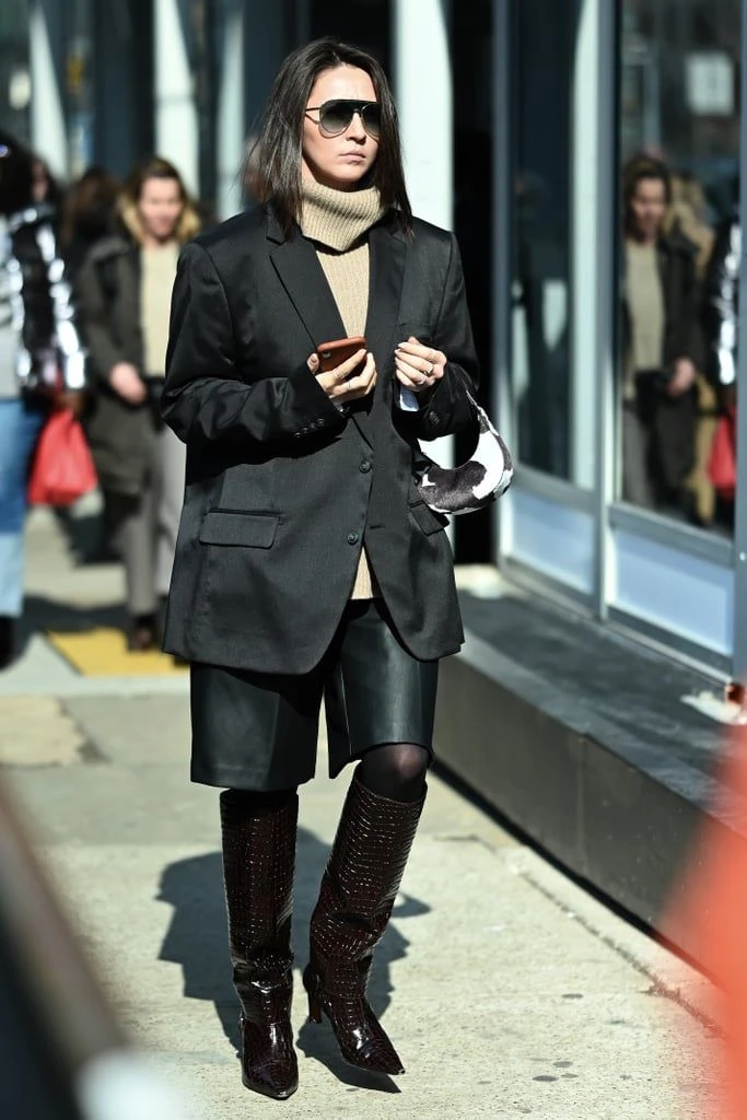 Guía de estilo: cómo llevar bermudas y botas en 7 looks de otoño