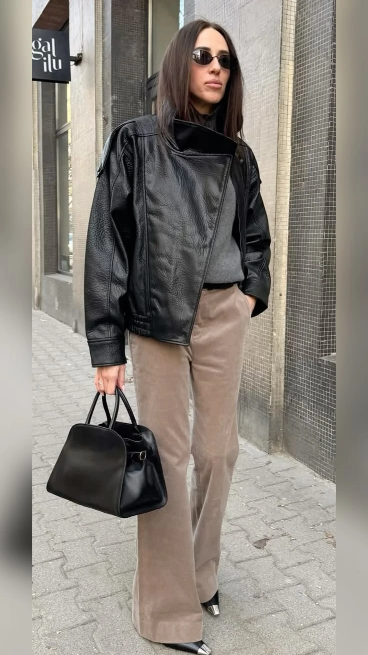Cuero, lana, denim y paño: cómo combinar las texturas del otoño en 7 looks trendy y abrigados