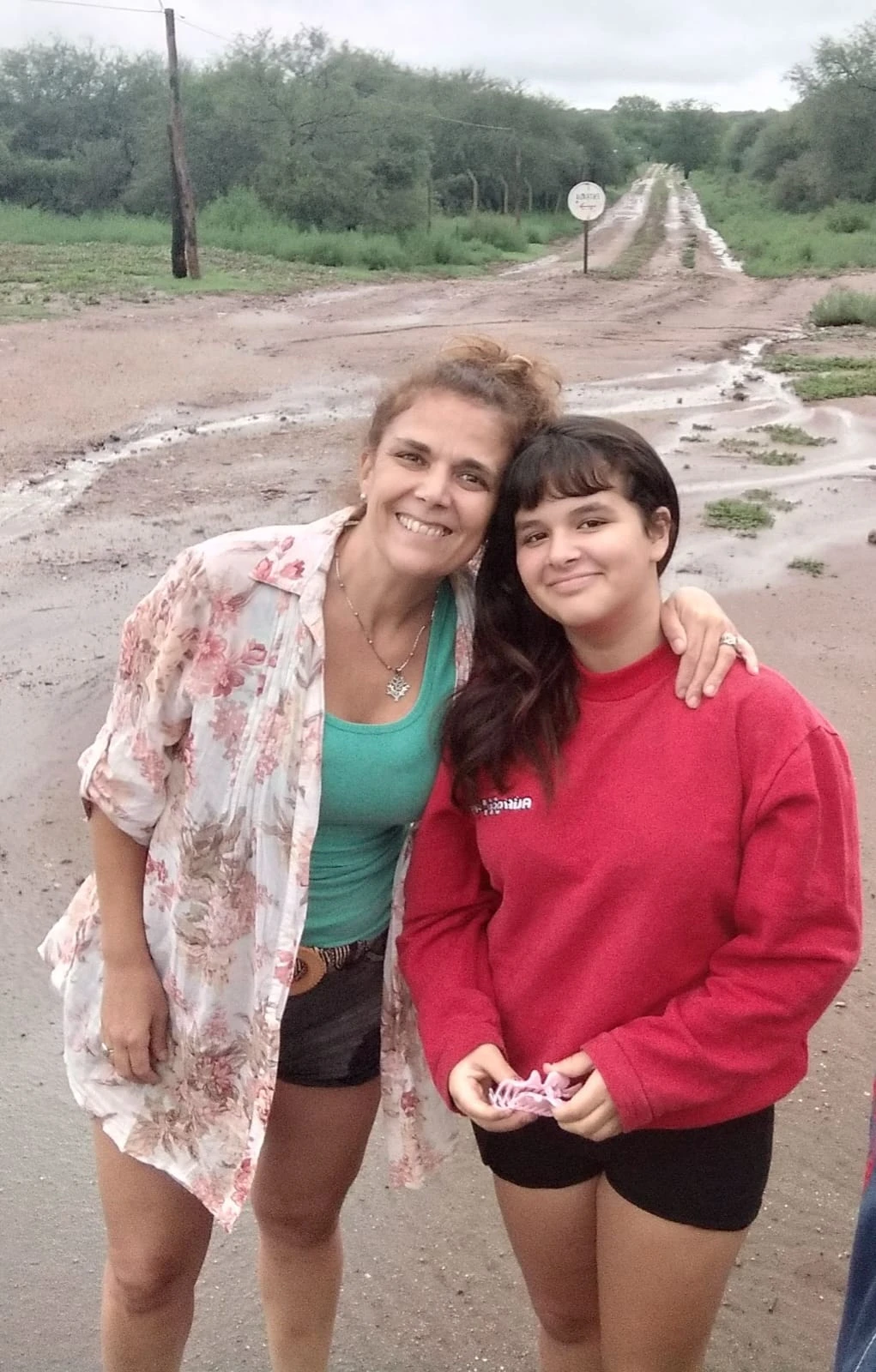 Laura Sánchez junto a su hija Ema. 