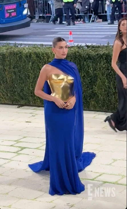 Hailey Bieber