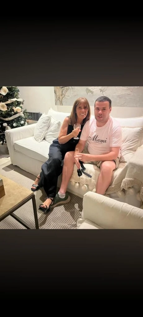 Dolores con su hijo, Marcos