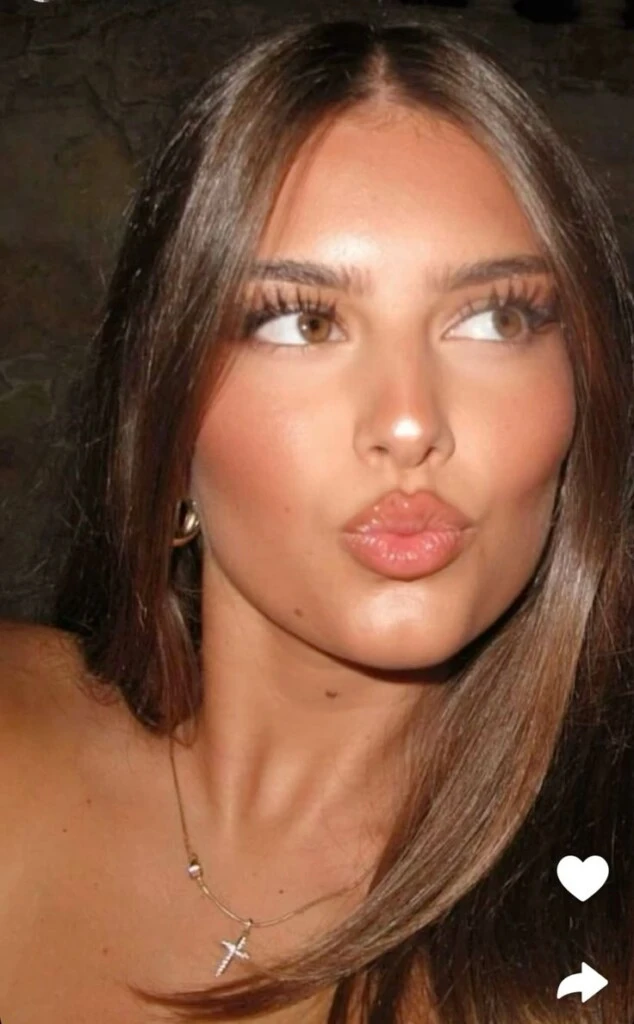 Uno de los rasgos más distintivos del aussie girl makeup es la piel ultraluminosa