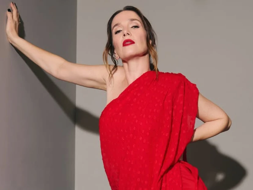 Natalia Oreiro apostó al mini vestido rojo más impactante para presentar su nueva película en Montevideo