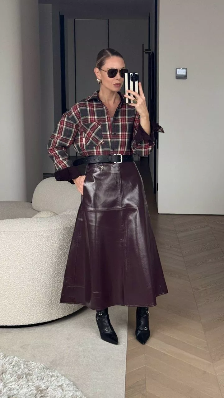 Guía de estilo: 5 looks con falda de cuero, la prenda que no puede faltar en tu placard 