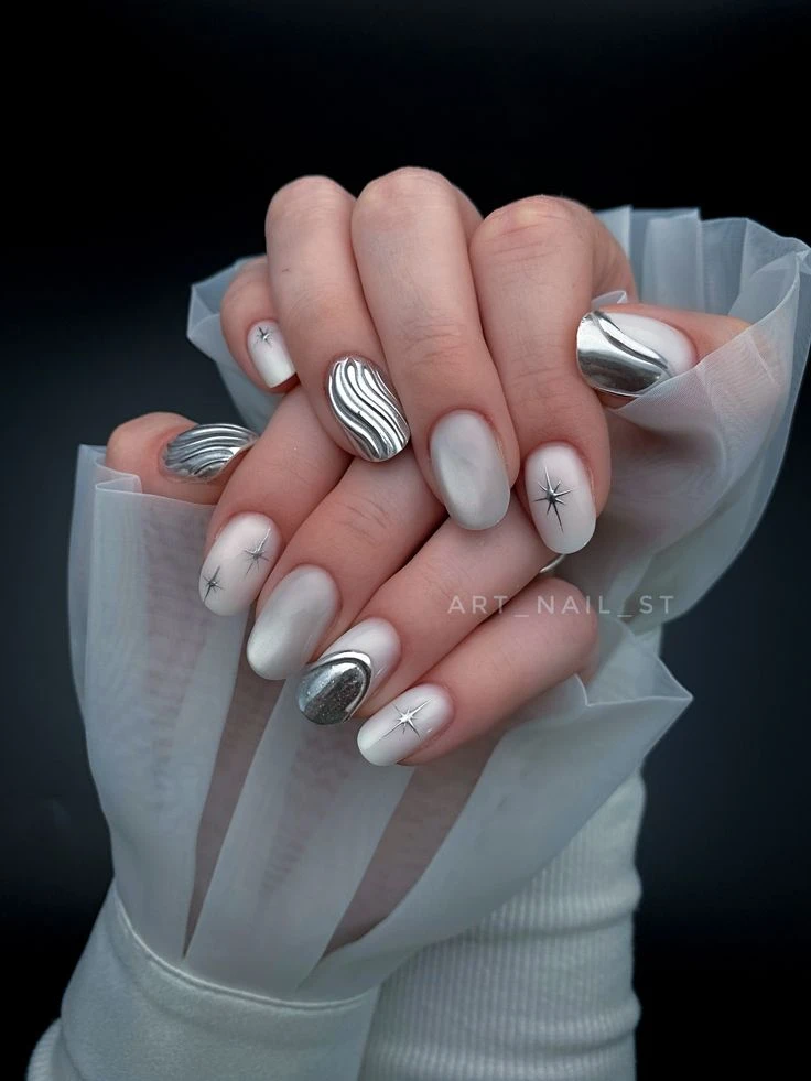 Las 6 tendencias en manicura que van a dominar el otoño en 2026