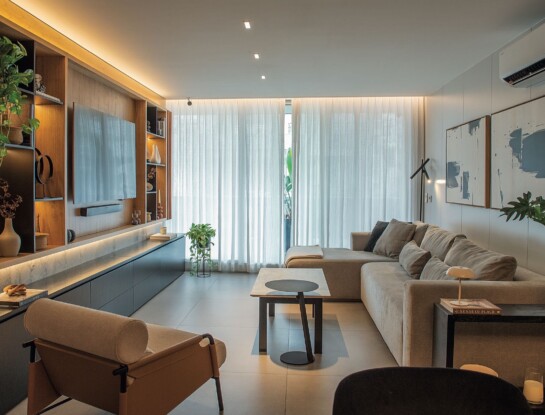 Una arquitecta diseñó su departamento cálido, atemporal y funcional