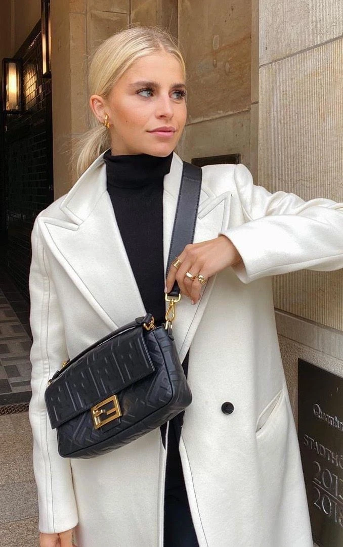 Fendi relanza la Baguette: así se lleva la cartera que nunca pasó de moda