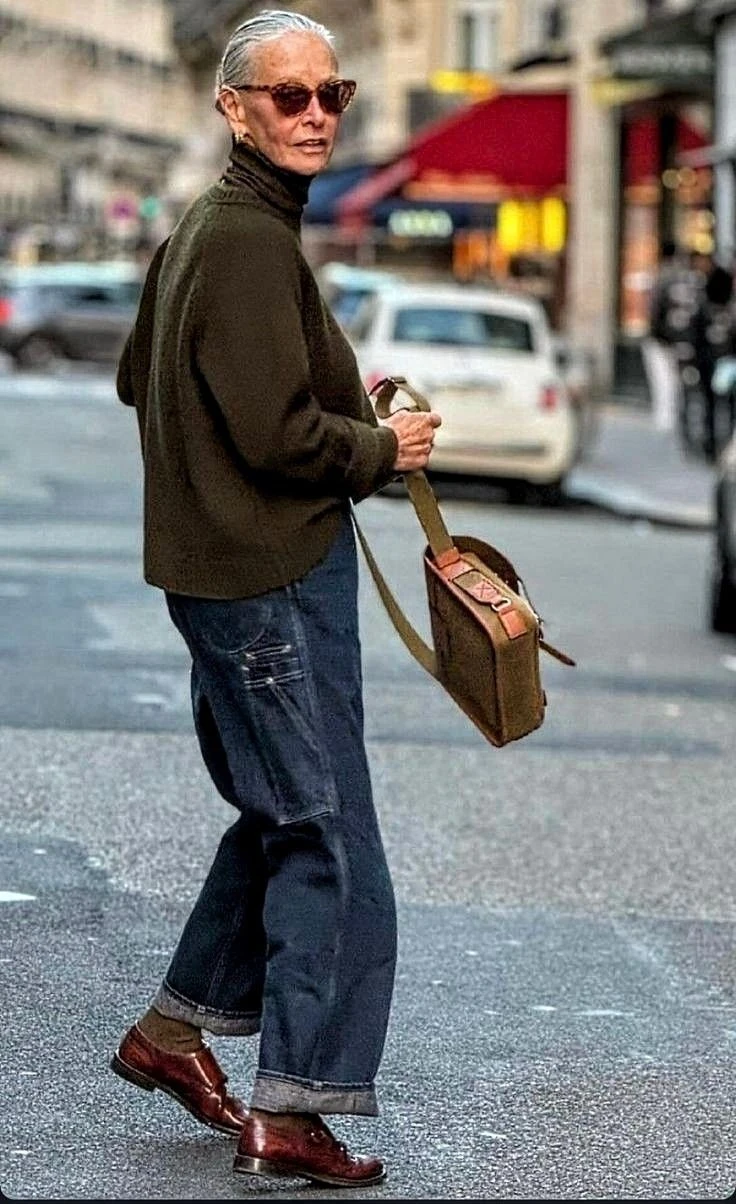 Guía de estilo: 7 looks con mocasines y medias para usar todos los días este otoño invierno