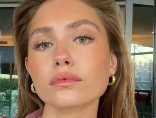 Blush combo: la nueva tendencia de maquillaje que suma rubores para darle protagonismo a las mejillas