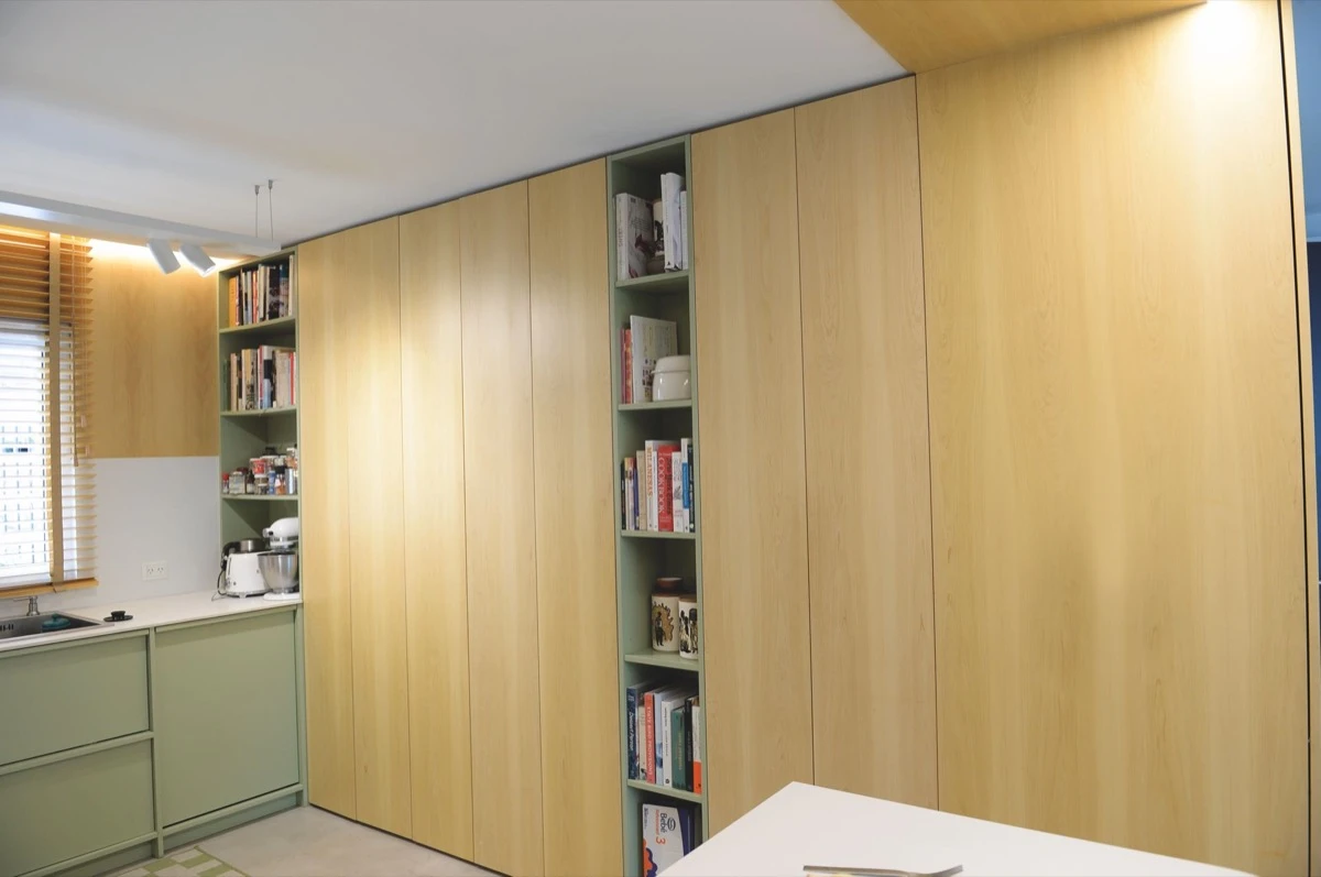 El espacio de guardado, clave y prioridad en el diseño de la cocina de Ximena Sáenz. 