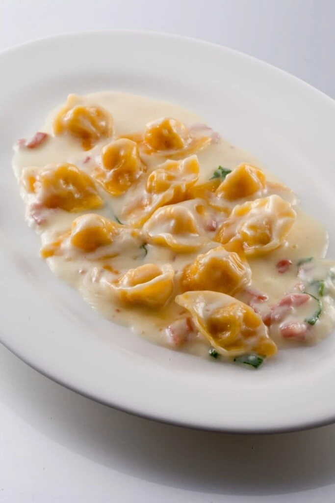Capeletinis de jamón y queso. Foto: Pinterest