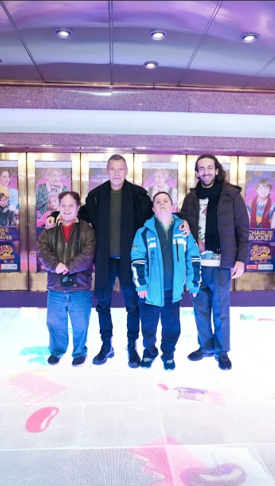 Gustavo Garzón y sus hijos.