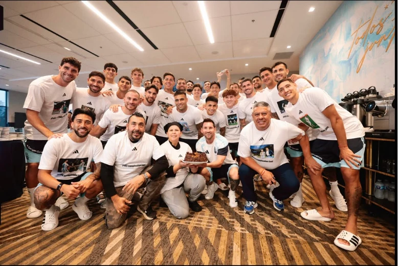 El regalo de la Selección Argentina a Lionel Messi.
