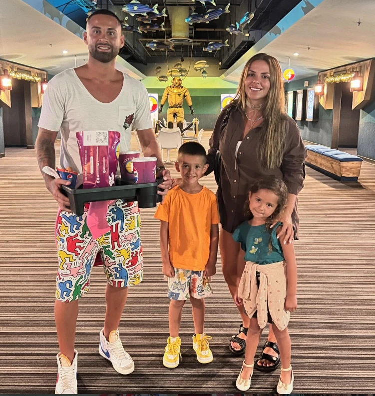 Lucas Trejo y su familia.