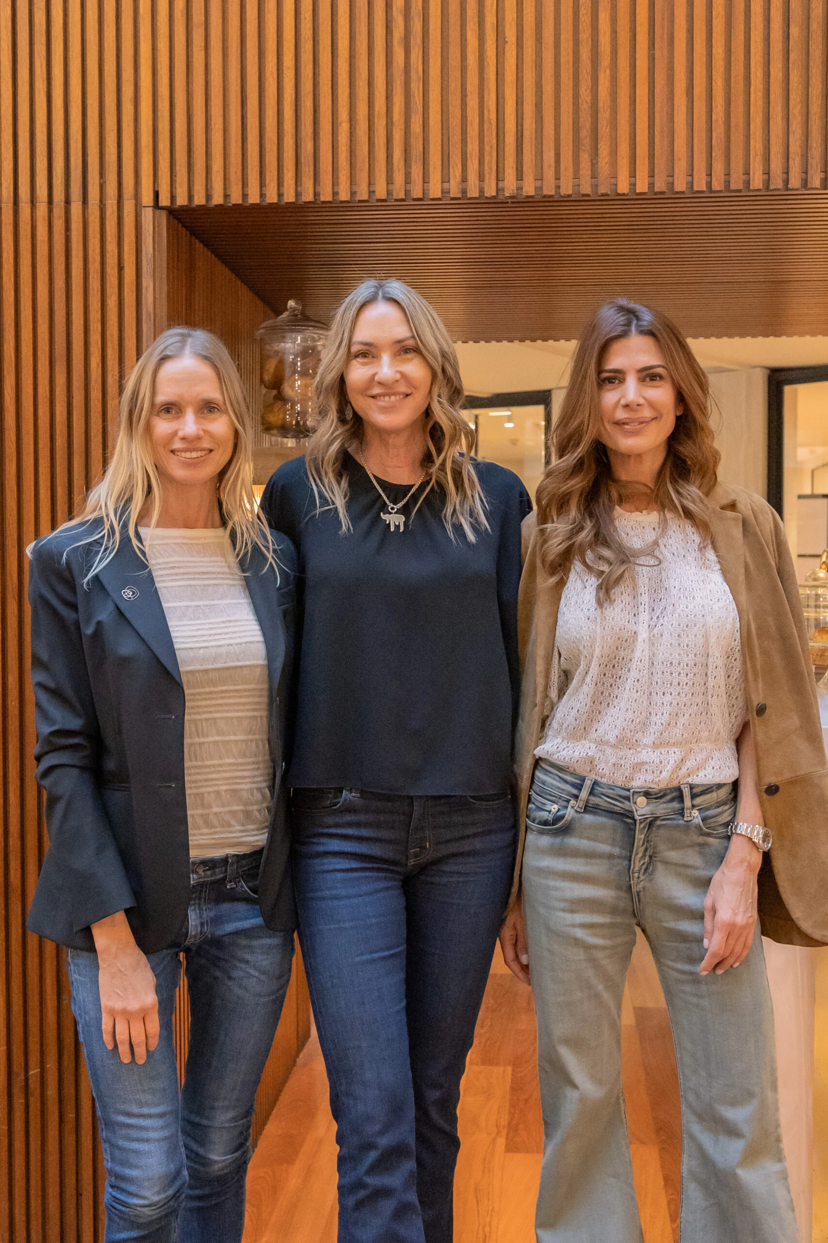 Carola Del Bianco, Andy Bursten y Juliana Awada