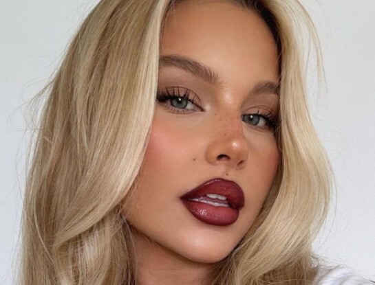 Gloss vs labial matte: los labios brillantes vuelven a estar de moda