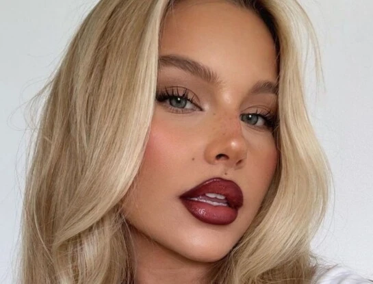 Gloss vs labial matte: los labios brillantes vuelven a estar de moda