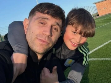 "El que tiene un corazón infinito": el tierno mensaje del Dibu Martínez por el cumpleaños de su hijo Santino