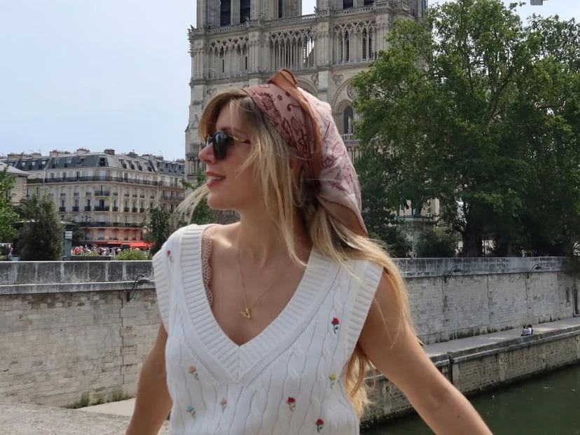 Calor, macarrons y la Torre Eiffel: el increíble viaje de Laurita Fernández por París