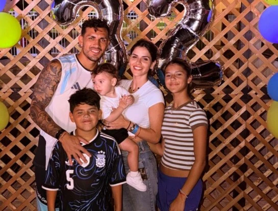 "Que todo lo que sueñes...": el mensaje de Camila Galante a Leandro Paredes por su cumpleaños número 32