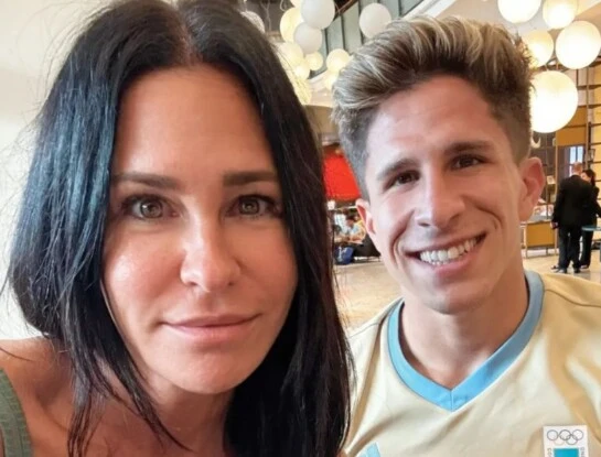 "Los sueños se cumplen": el emotivo mensaje de Caro Baldini tras el debut de Giuliano Simeone en el Mundial