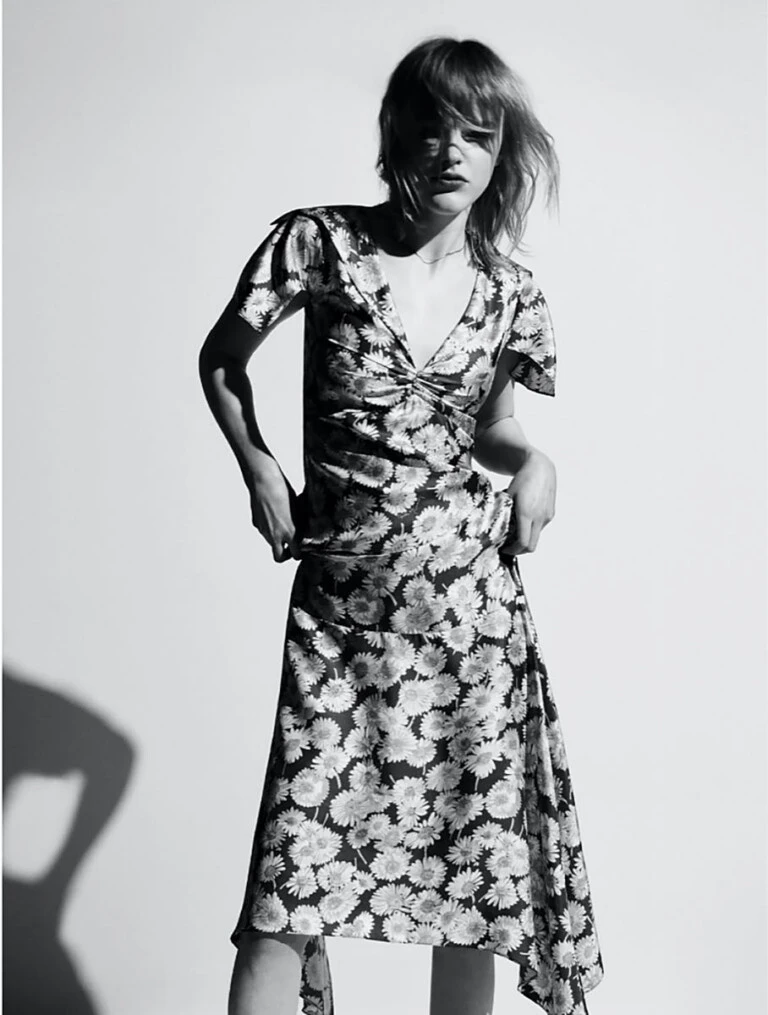 Stella McCartney lanzó su colección "Summer of Love 2026".