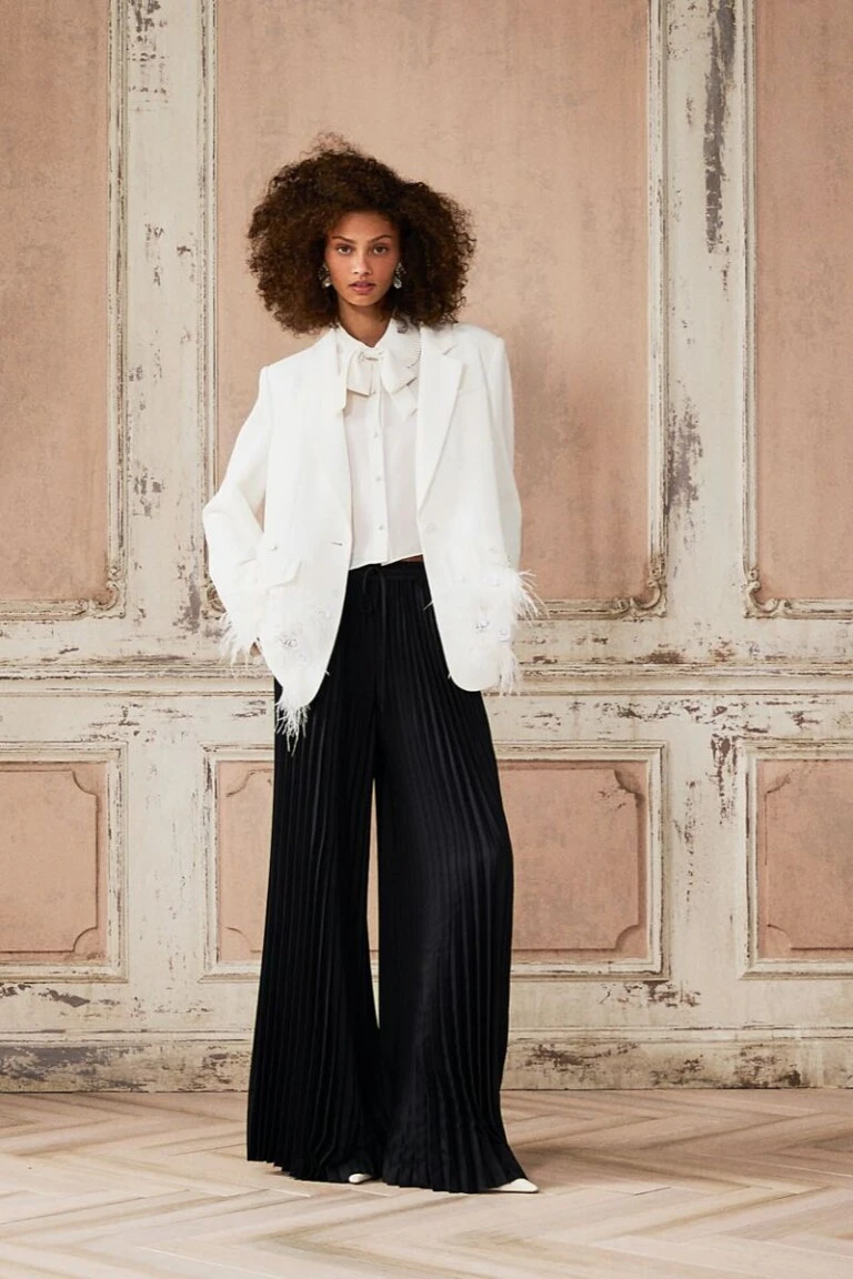 Cinq à Sept Resort 2027