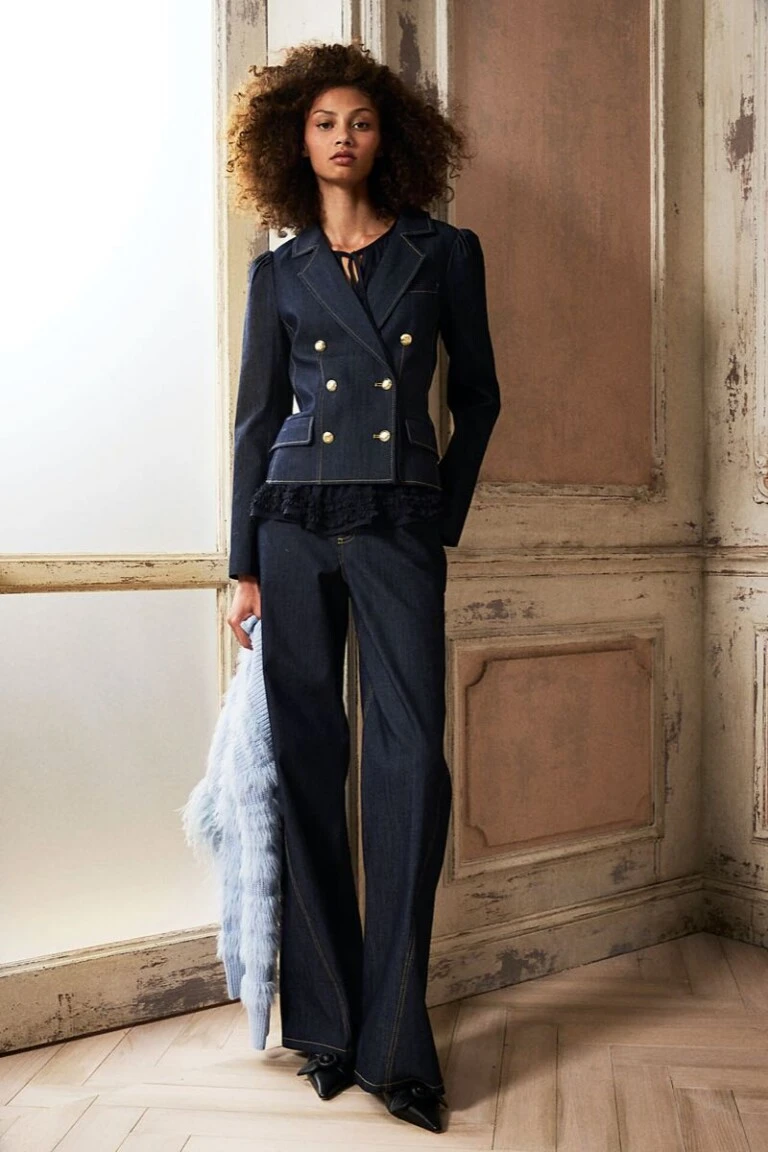 Cinq à Sept Resort 2027