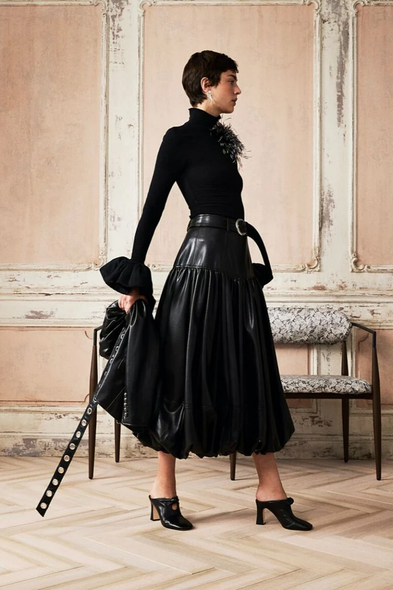Cinq à Sept Resort 2027