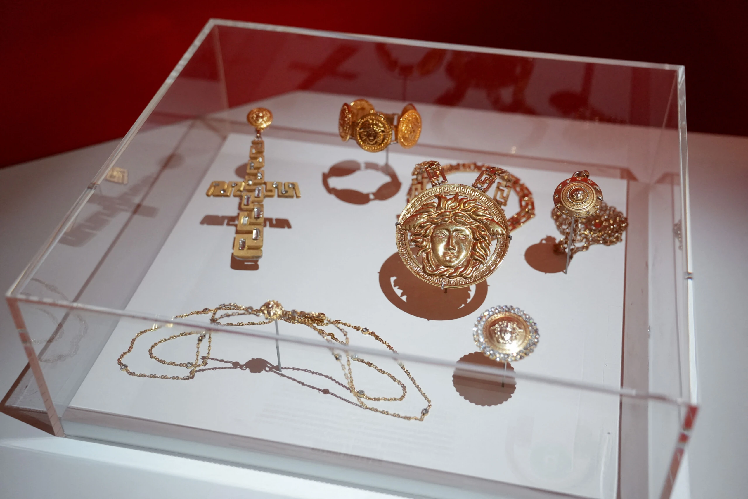 Retrospectiva de Gianni Versace en Paris.