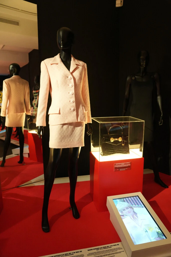 Retrospectiva de Gianni Versace en Paris.