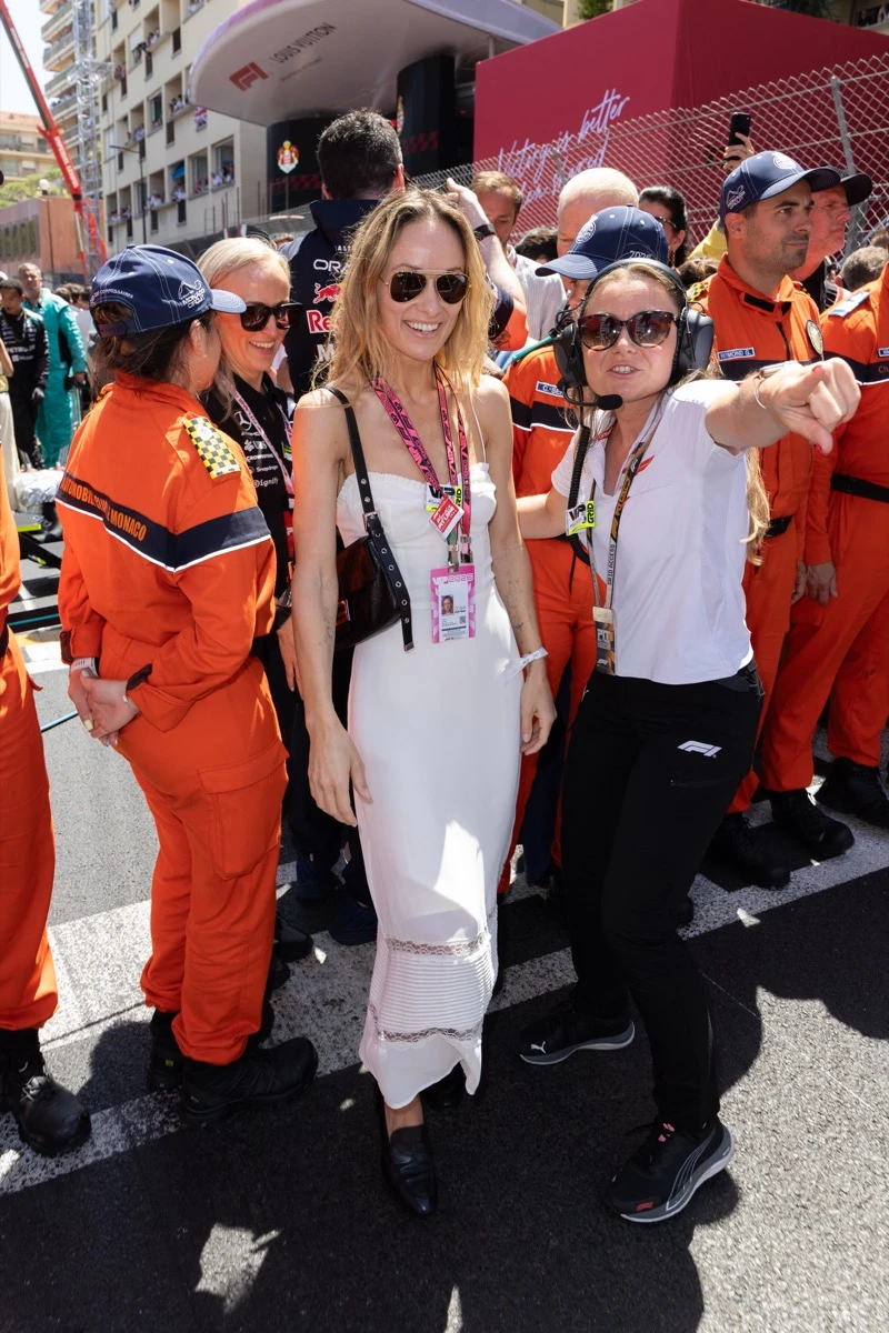 Vidriera: de Lilly Collins a Olivia Wilde, los looks de los famosos en Roland Garros y el GP de Mónaco