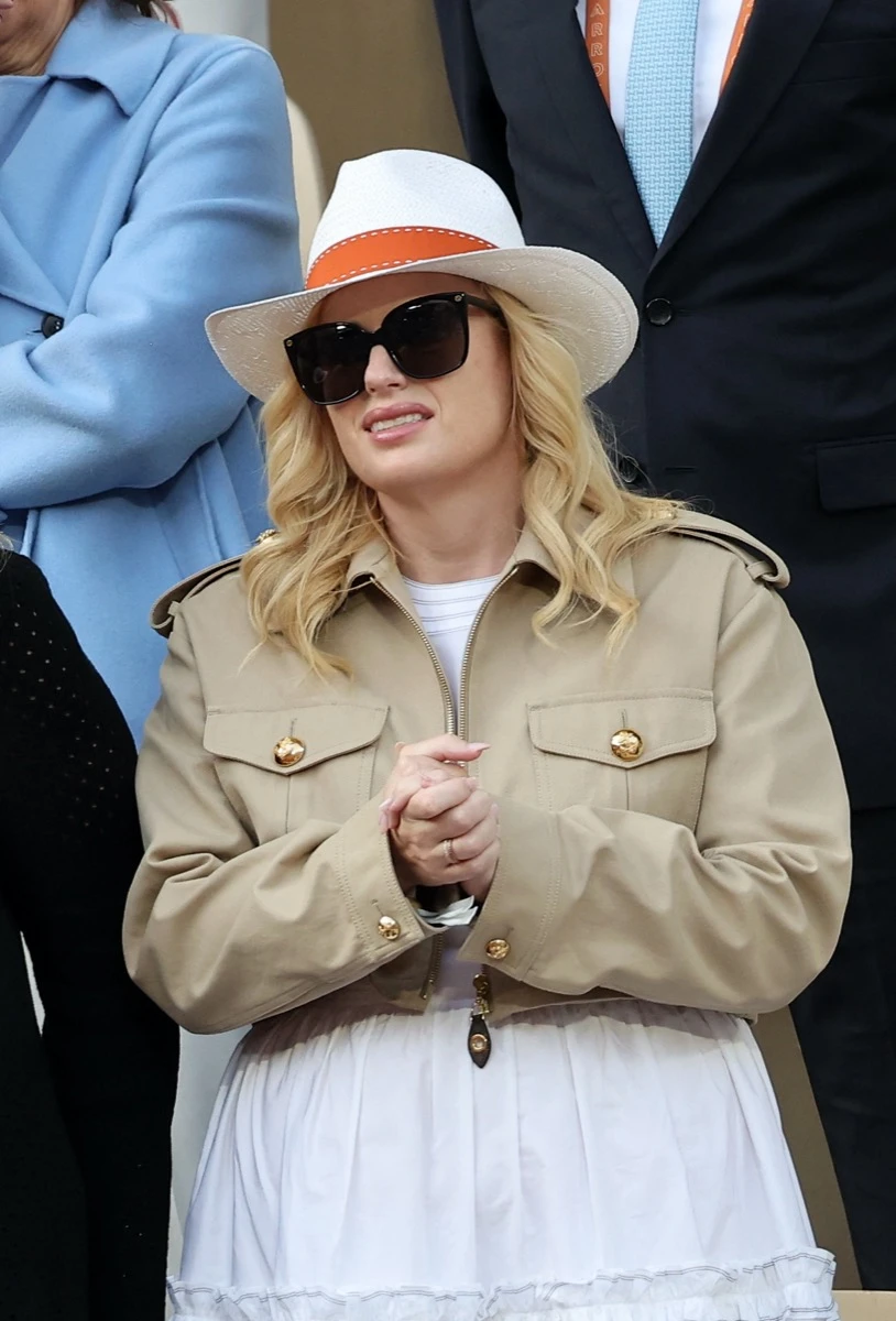 Vidriera: de Lilly Collins a Olivia Wilde, los looks de los famosos en Roland Garros y el GP de Mónaco