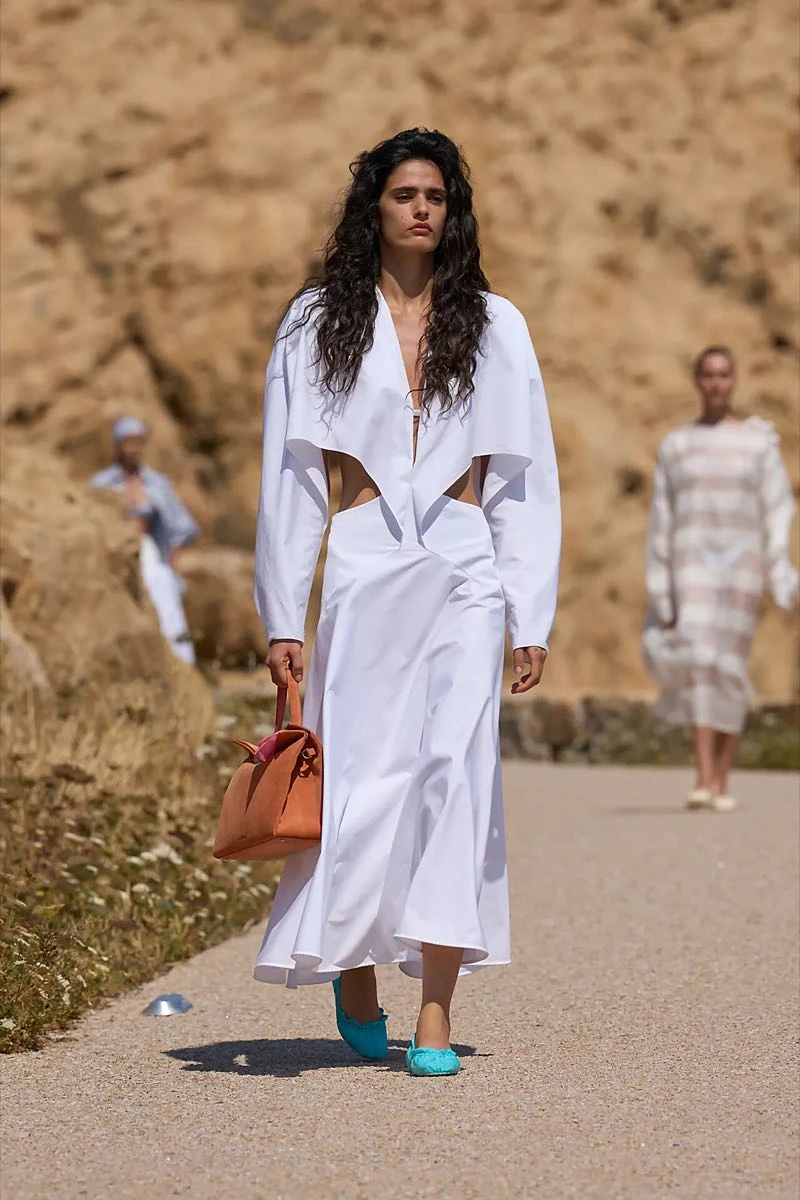 Desfile Jacquemus Resort 2027.