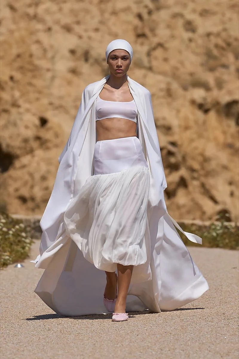 Desfile Jacquemus Resort 2027.