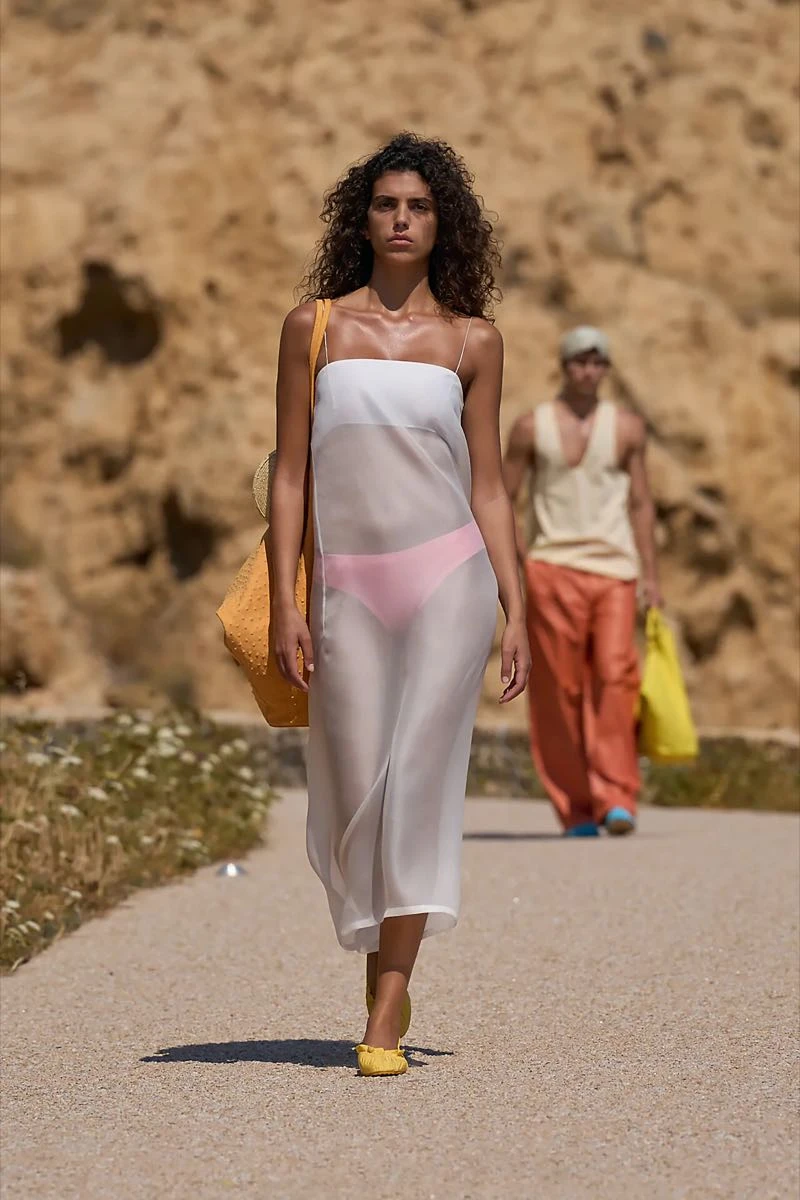 Desfile Jacquemus Resort 2027.