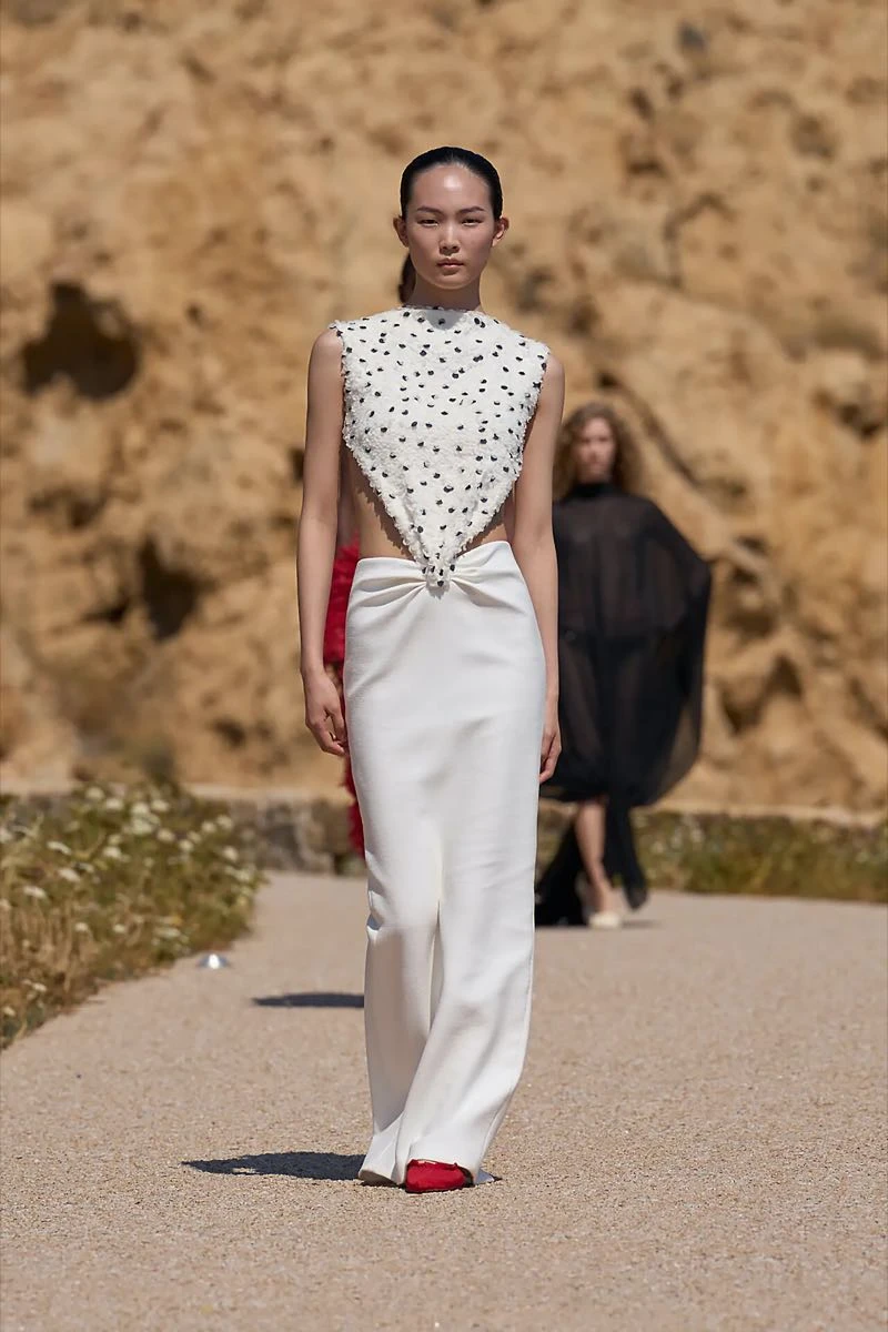 Desfile Jacquemus Resort 2027.