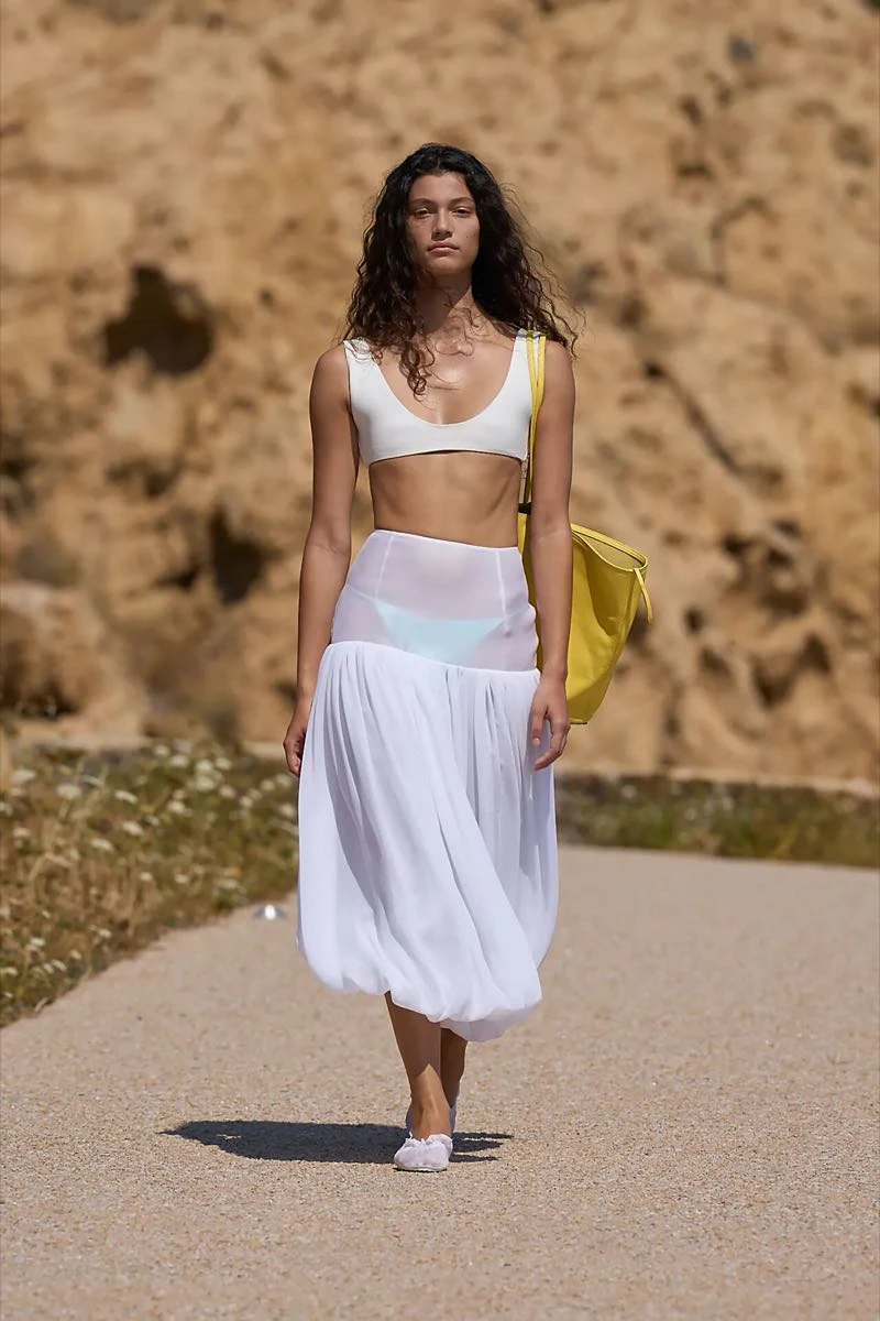 Desfile Jacquemus Resort 2027.